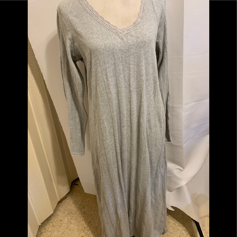 High Sierra night gown Size Large new with tags Soft and comfortable!